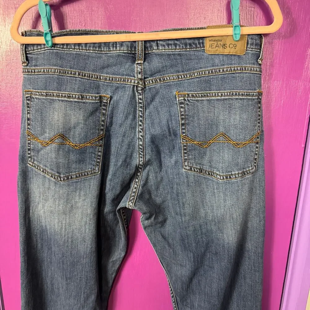 Wrangler Slim Straight Jeans Mens 32x32 Medium Wash Denim Stretch Classic Fit